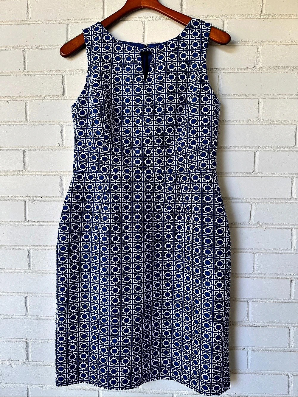 Tahari Arthur S. Levine Geometric Mini Dress in Blue & White Size 8 Like New